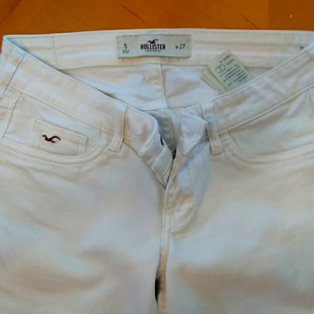 Hollister white jean Capri pants